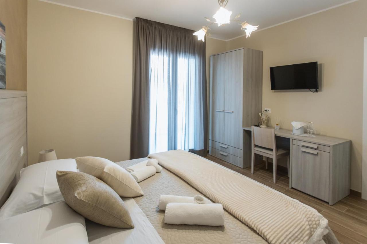 Oasi Perla Del Mare Rooms Ачи Кастело Екстериор снимка