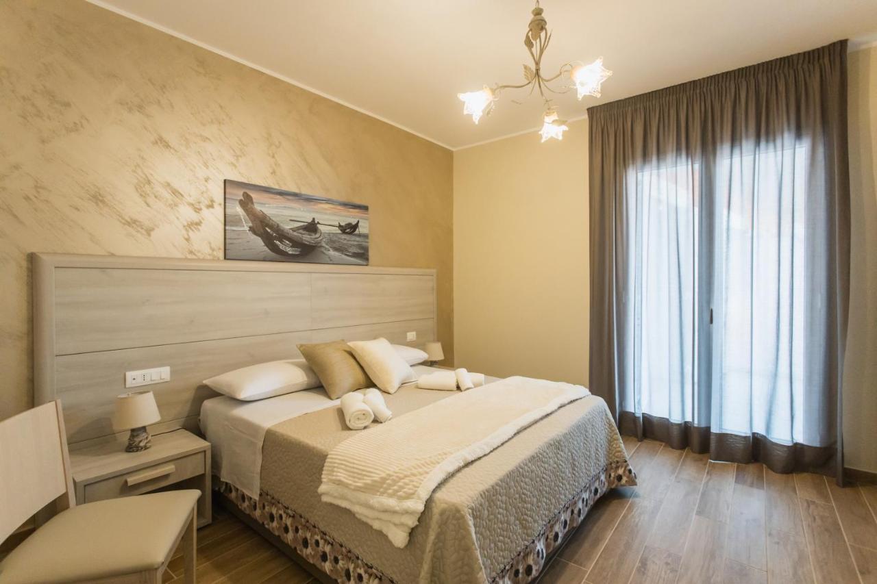 Oasi Perla Del Mare Rooms Ачи Кастело Екстериор снимка