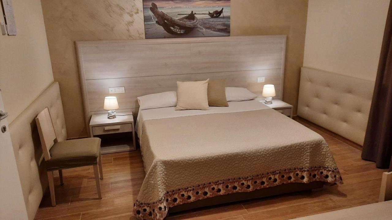 Oasi Perla Del Mare Rooms Ачи Кастело Екстериор снимка