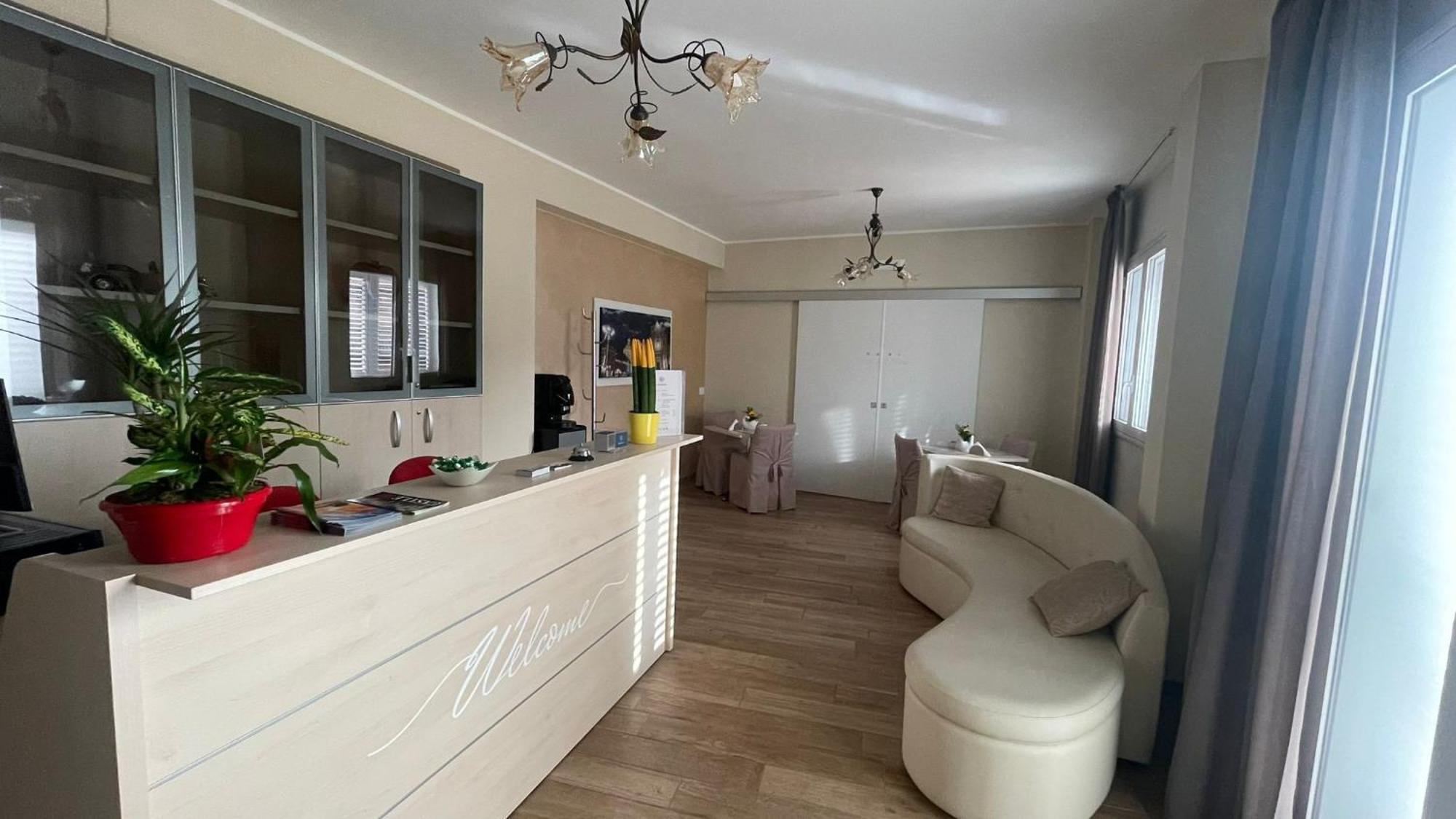 Oasi Perla Del Mare Rooms Ачи Кастело Екстериор снимка